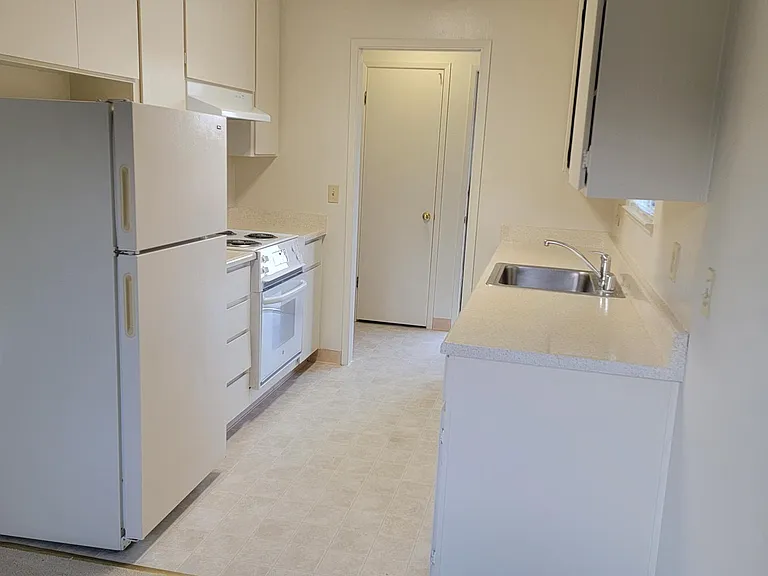 1 Bedroom Kitchen