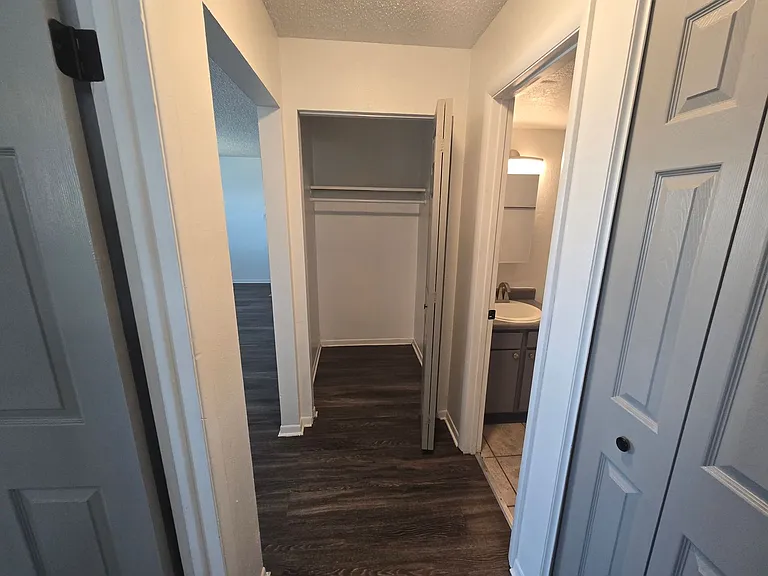 1936 Vinewood Ln — Photo 15