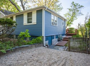 16 Woodcliff Trl, Baiting Hollow, NY 11933