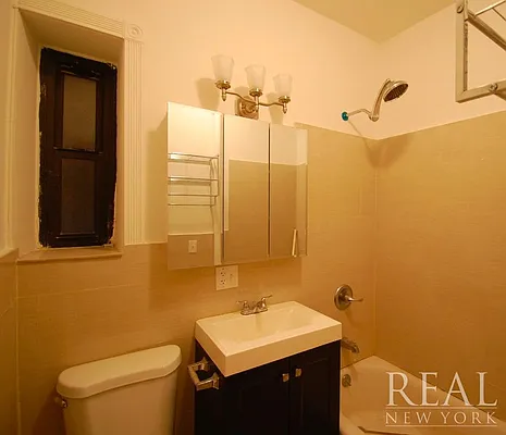 Rented by REAL New York | media 18