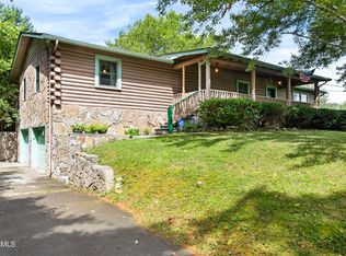 214 Royal Crest Cir, Corryton, TN 37721