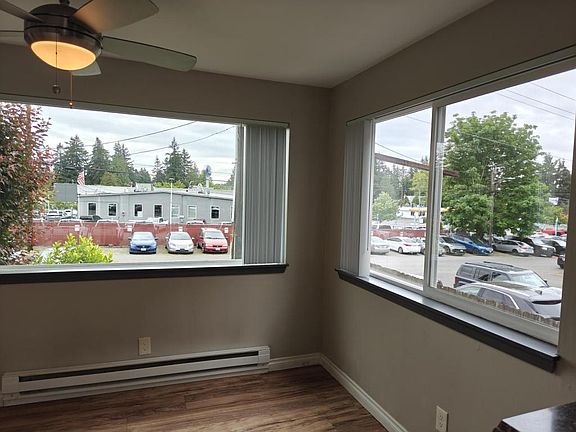 3rd image of 11521 26th Ave NE APT 1