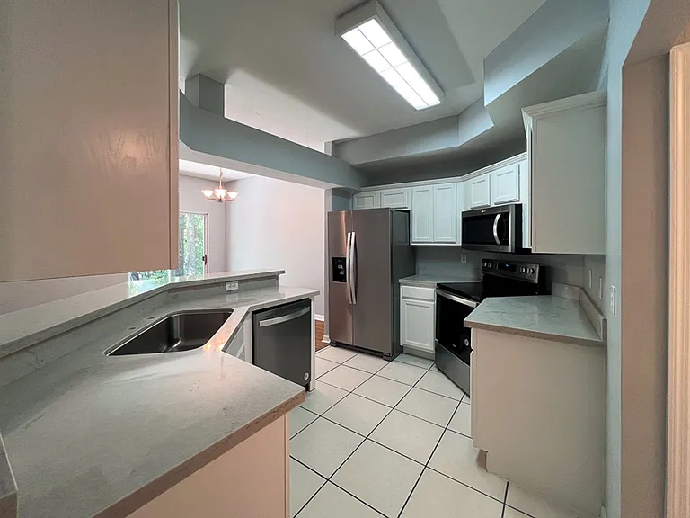 5048 NW 1st Pl — Photo 4