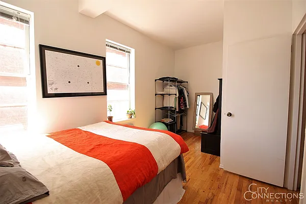 Rented by City Connections Realty | media 17