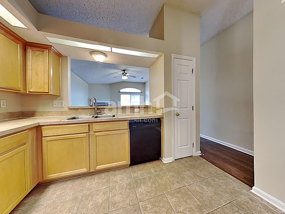 4th image of 6101 Morse Glen Ct