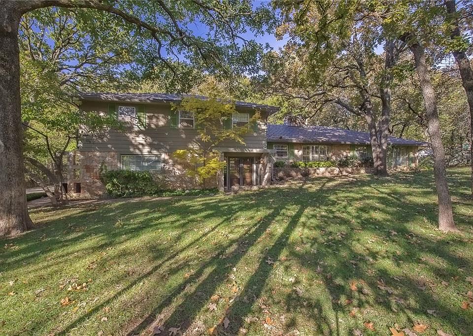 1st image of 2909 Persimmon Creek Dr