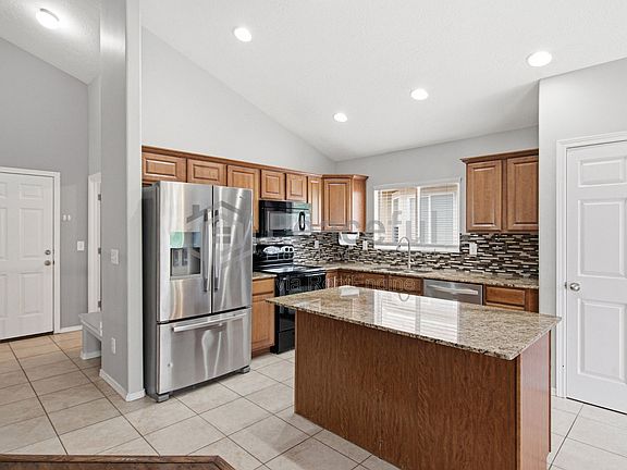 5th image of 2303 W 2150th St N