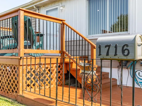 1716 170th Pl, Hammond, IN 46324