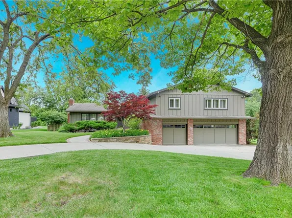 2411 W 104th St, Leawood, KS 66206