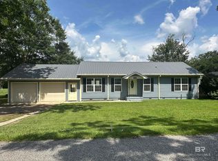 22450 Stoddard St N, Robertsdale, AL 36567