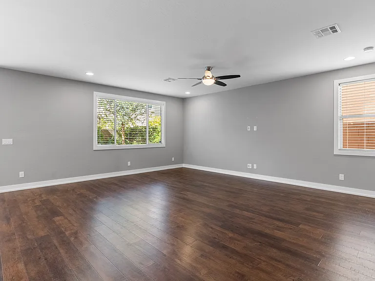 9692 Canyon Landing Ave — Photo 14