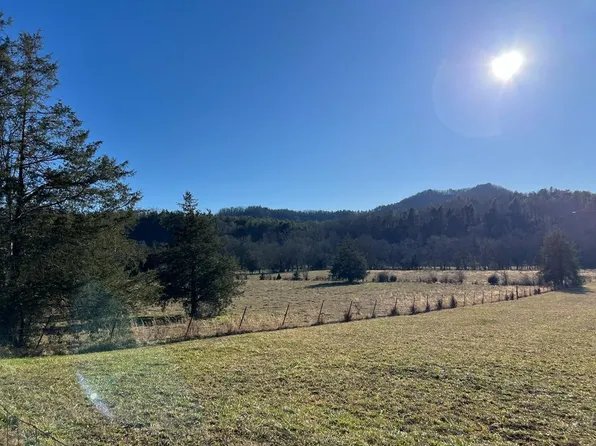 467 State Highway 107 S, Del Rio, TN 37727