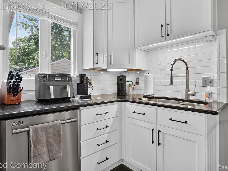 713 N Wilson Ave, photo 10