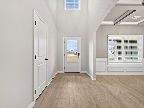 3rd image of 1464 Academy Dr