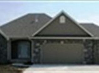7514 SW Ambassador Pl, Topeka, KS 66610