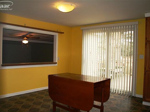4th image of 205 Mill St
