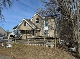 612 Clinton St, Flint, MI 48507