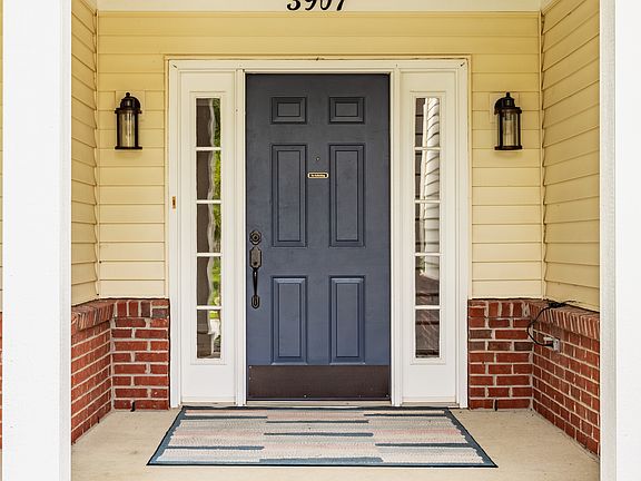 5th image of 3907 Brasseur Ln