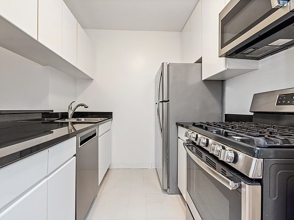 4th image of 280 Park Ave S APT 16L