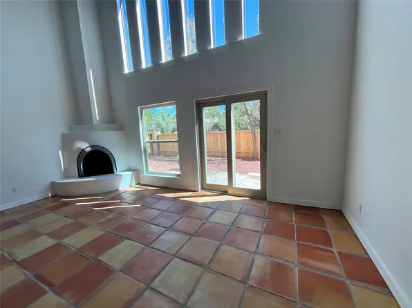 3079 Plaza Blanca, Santa Fe, NM 87507