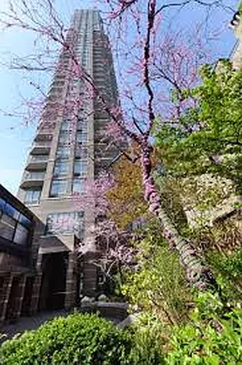 Rented by Luxus Manhattan Realty | media 19