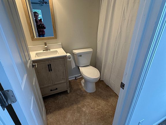 2nd image of 2626 Glenrose St
