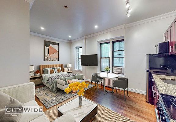 2nd image of 346 E 76th St #3B