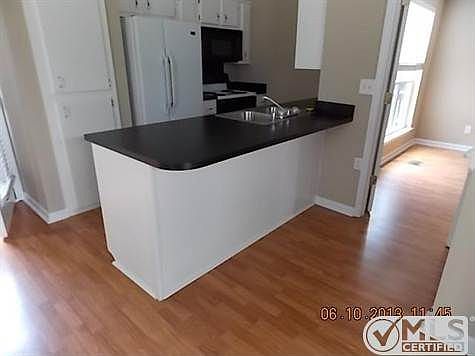 3rd image of 205 Cypress Ct
