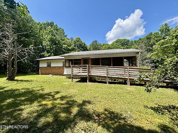 2nd image of 194 Woody Ln
