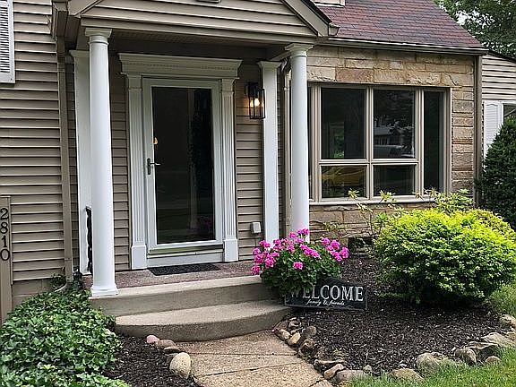 2nd image of 2810 S Park Dr