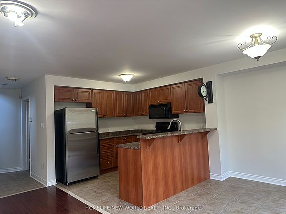 3rd image of 38 Gateway Ct