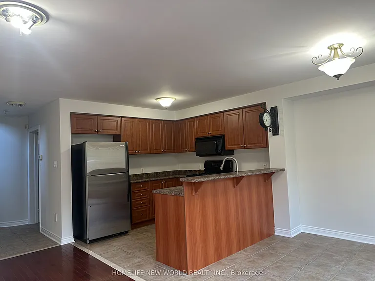 38 Gateway Ct — Photo 3