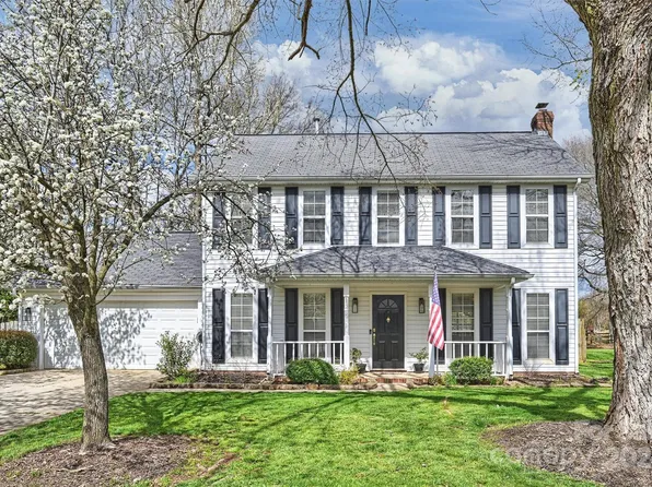 12311 Longmont Dr, Charlotte, NC 28277