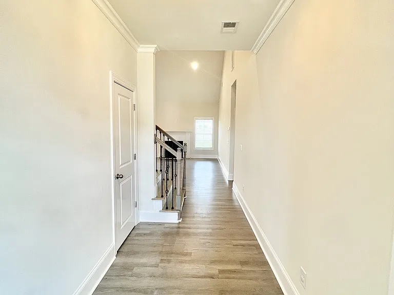 1102 Cavil Hollins Ct — Photo 2