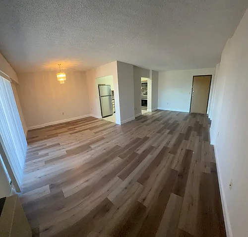 10 N Wood Ave Photo 1