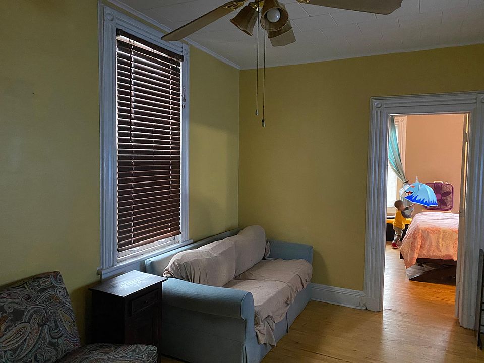 2nd image of 39 Graham St