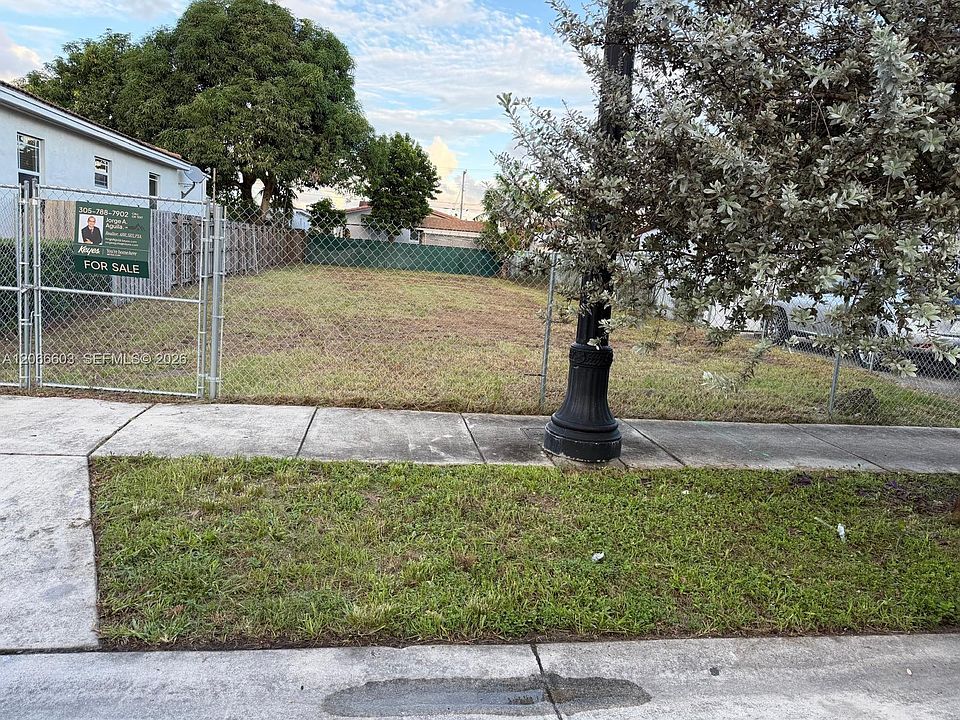1st image of 231 NW 62nd Ave
