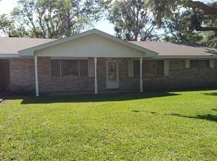 711 Broussard St, Iowa, LA 70647