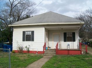 204 W Davis St, Kerrville, TX 78028