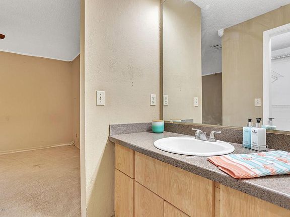4th image of 3006 Branch Wood Ln #3006