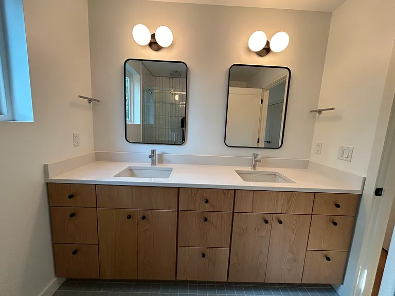 1003 E Washington St — Photo 17