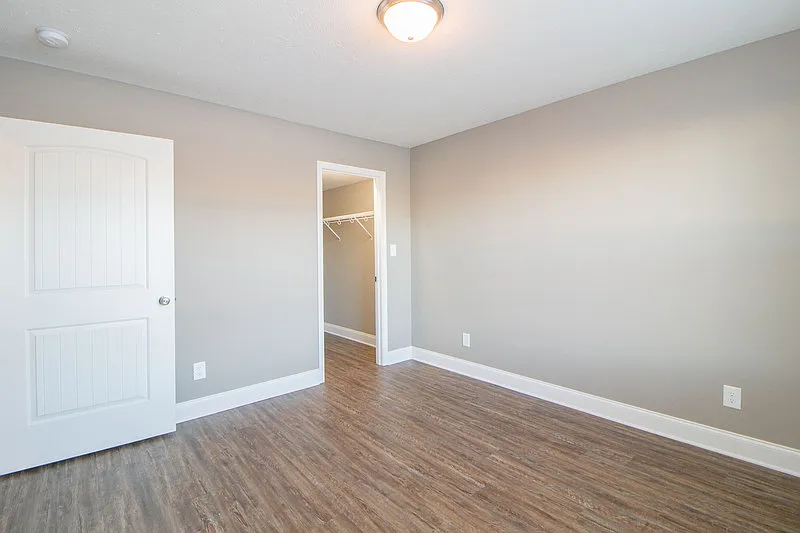 3 bed, 3.0 bath, 1376 sqft, $1,380 — Photo 3