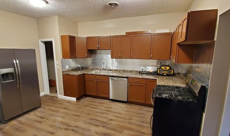 2nd image of 30 N Pacific St #B93676123