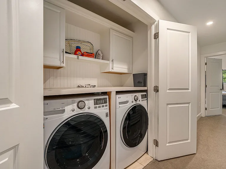 3315 W Hayward Pl — Photo 10