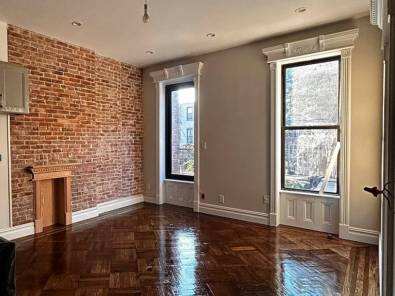 217 Hancock St #5 — Photo 2