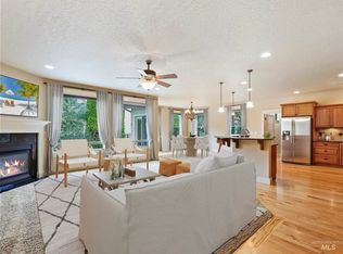 902 E Rubicon Dr, Boise, ID 83716