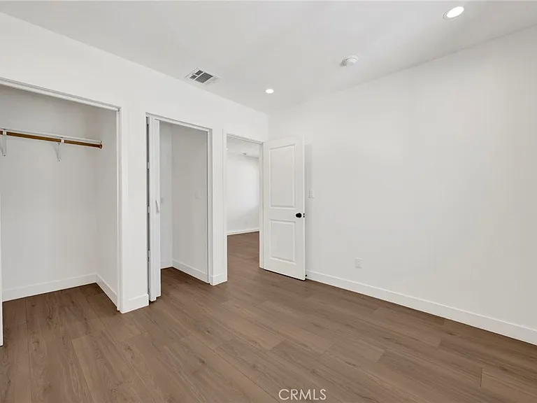 22542 Roscoe Blvd — Photo 7