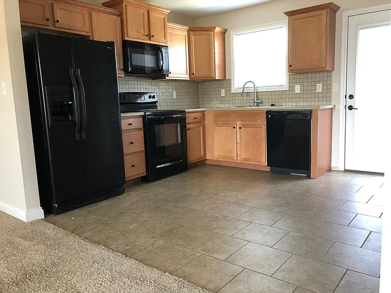5811 Islip Dr — Photo 7