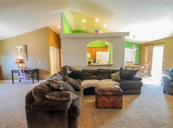 4th image of 5711 Robert Wayne Dr