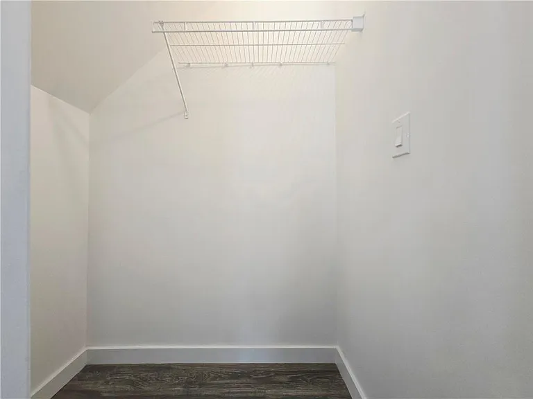 2529 Piering Dr — Photo 33